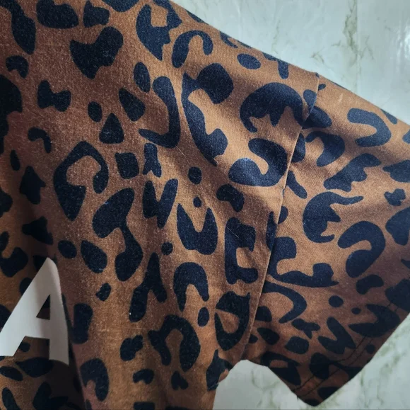 MAMA Animal Print Short Sleeve Top - Picture 4 of 10